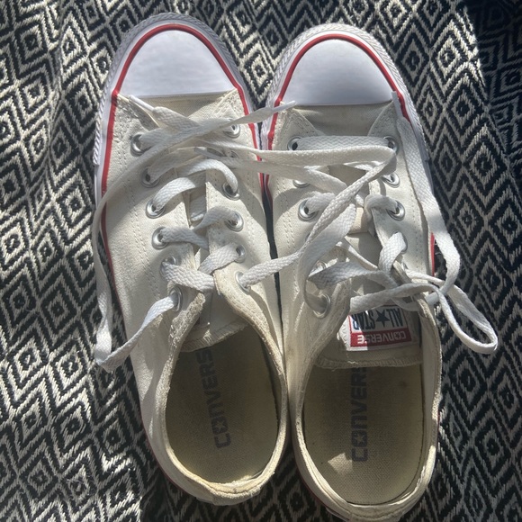 white converse 🤩 - Picture 4 of 4